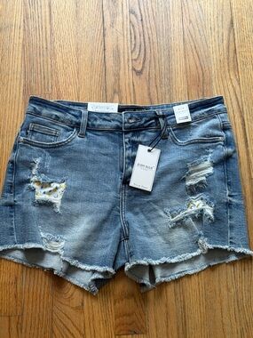 Judy Blue Distressed Light Blue Denim Shorts with Patch Lemon Details 🍋